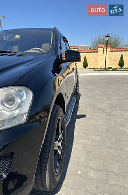 Внедорожник / Кроссовер Mercedes-Benz M-Class 2006 в 
