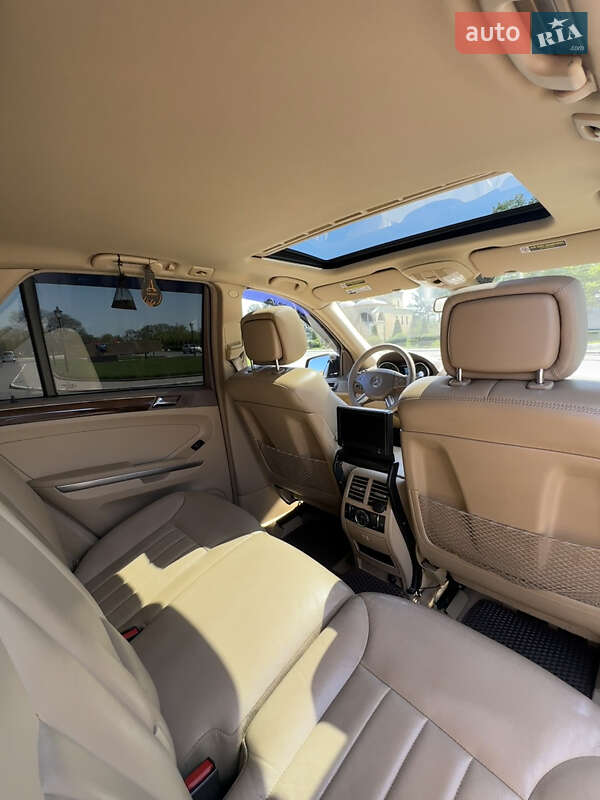 Внедорожник / Кроссовер Mercedes-Benz M-Class 2006 в Измаиле
