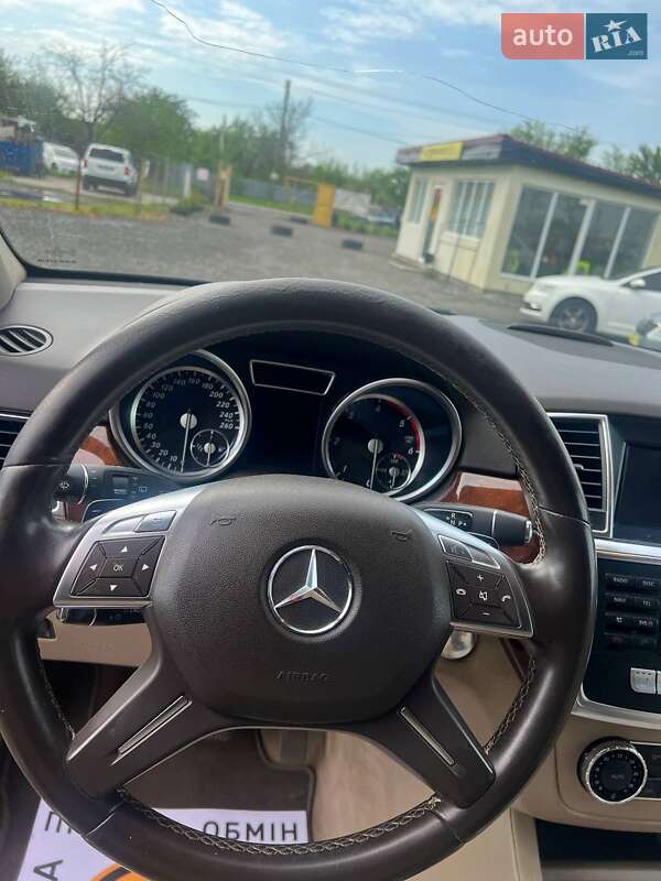 Внедорожник / Кроссовер Mercedes-Benz M-Class 2012 в Ужгороде