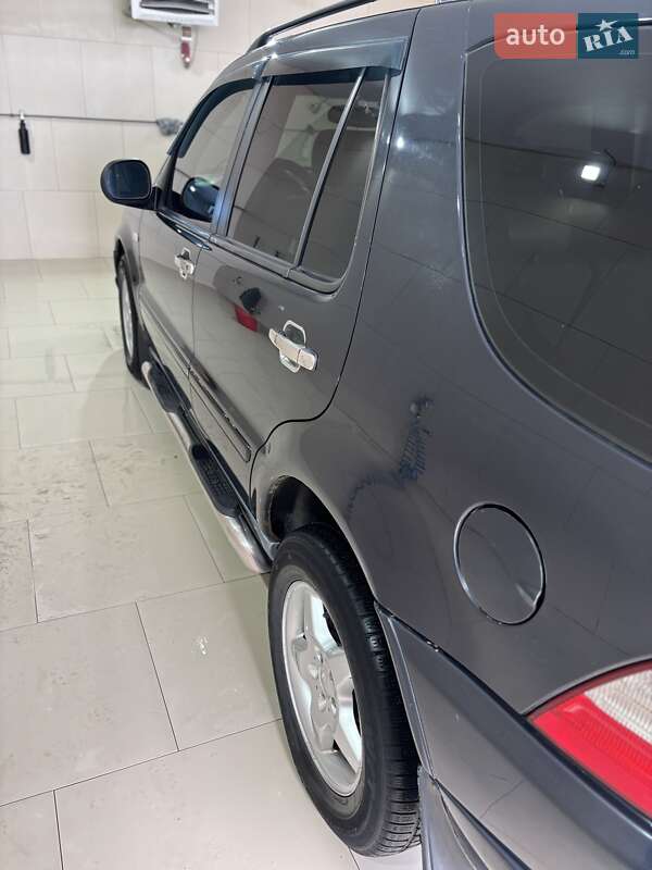 Внедорожник / Кроссовер Mercedes-Benz M-Class 1999 в Печенегах