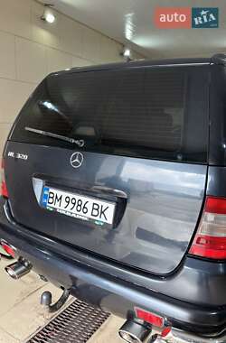 Внедорожник / Кроссовер Mercedes-Benz M-Class 1999 в 