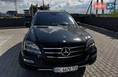 Mercedes-Benz M-Class 2011 Mercedes-Benz M-Class 2011