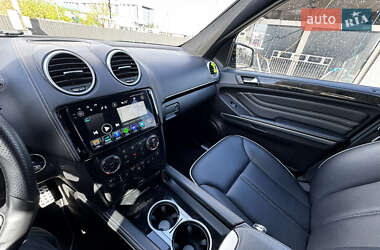 Внедорожник / Кроссовер Mercedes-Benz M-Class 2011 в 