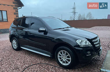 Внедорожник / Кроссовер Mercedes-Benz M-Class 2009 в 