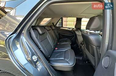Внедорожник / Кроссовер Mercedes-Benz M-Class 2012 в 