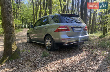 Внедорожник / Кроссовер Mercedes-Benz M-Class 2013 в 