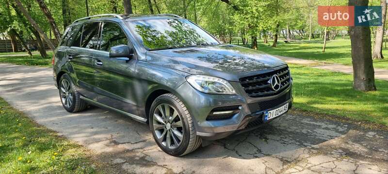Внедорожник / Кроссовер Mercedes-Benz M-Class 2013 в Ирпене
