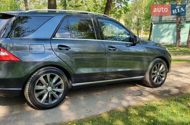 Внедорожник / Кроссовер Mercedes-Benz M-Class 2013 в 