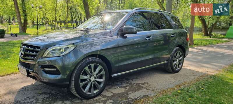 Внедорожник / Кроссовер Mercedes-Benz M-Class 2013 в Ирпене