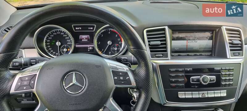 Внедорожник / Кроссовер Mercedes-Benz M-Class 2013 в Ирпене