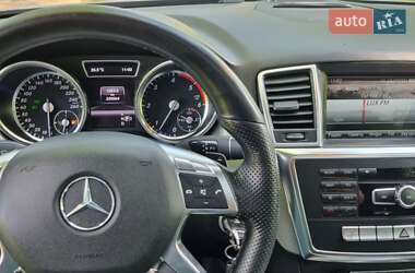 Внедорожник / Кроссовер Mercedes-Benz M-Class 2013 в 
