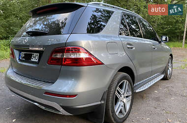 Внедорожник / Кроссовер Mercedes-Benz M-Class 2013 в 