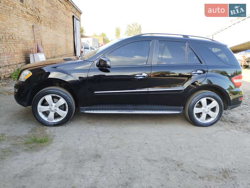 Внедорожник / Кроссовер Mercedes-Benz M-Class 2008 в 