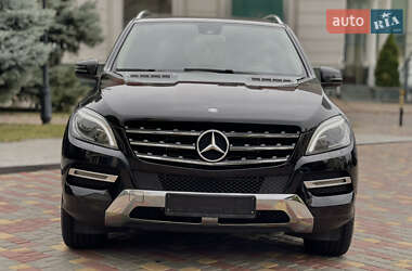 Внедорожник / Кроссовер Mercedes-Benz M-Class 2015 в 