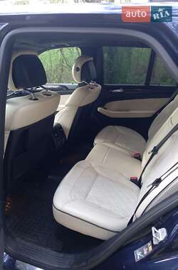 Позашляховик / Кросовер Mercedes-Benz M-Class 2015 в 