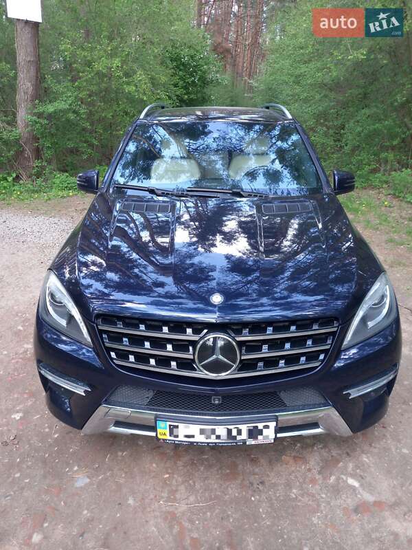Позашляховик / Кросовер Mercedes-Benz M-Class 2015 в 