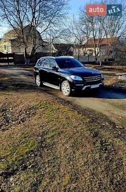 Внедорожник / Кроссовер Mercedes-Benz M-Class 2011 в 