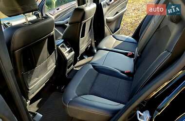 Внедорожник / Кроссовер Mercedes-Benz M-Class 2011 в 