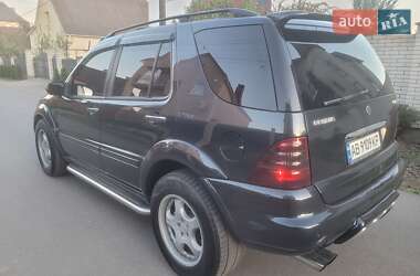 Внедорожник / Кроссовер Mercedes-Benz M-Class 2002 в 