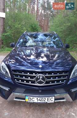 Позашляховик / Кросовер Mercedes-Benz M-Class 2015 в 