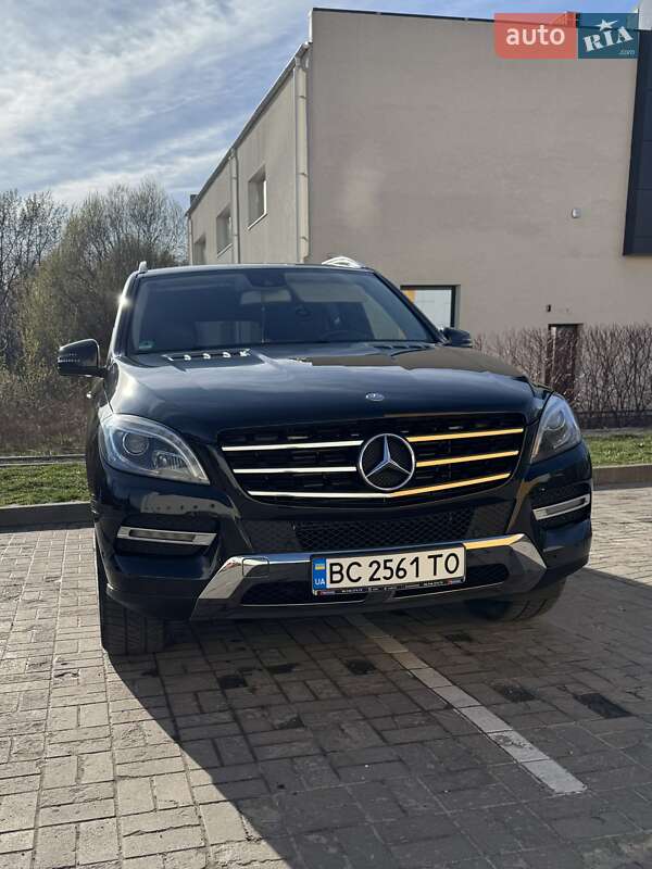 Позашляховик / Кросовер Mercedes-Benz M-Class 2014 в Львові