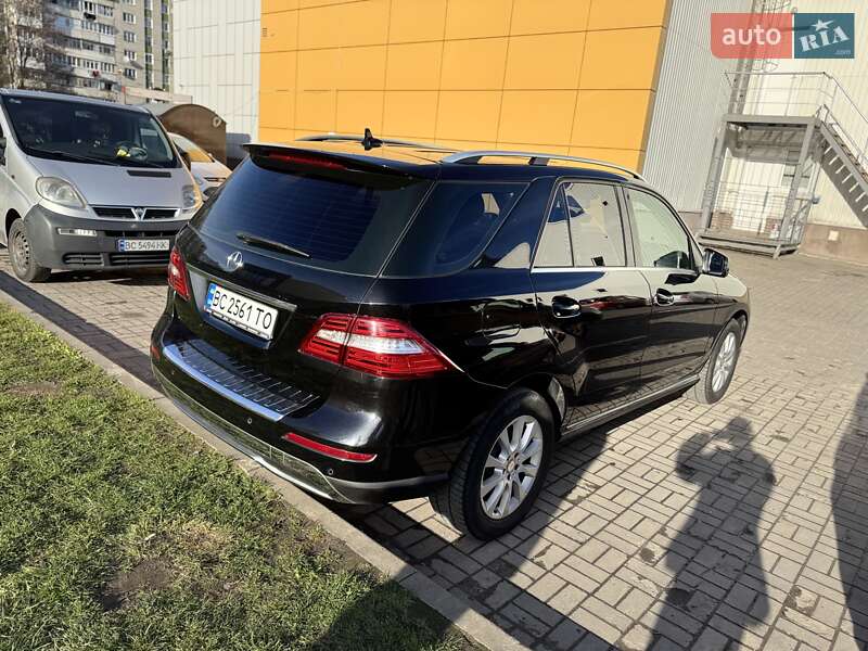 Позашляховик / Кросовер Mercedes-Benz M-Class 2014 в Львові