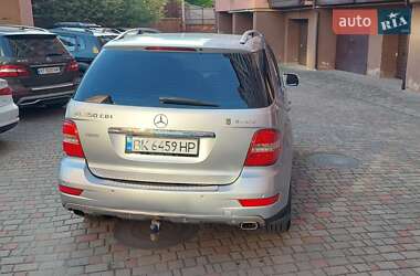 Позашляховик / Кросовер Mercedes-Benz M-Class 2008 в 