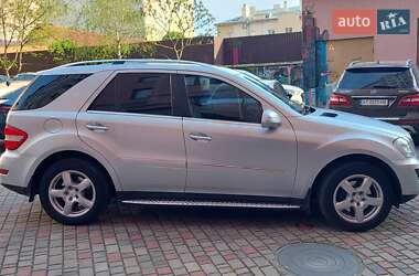 Позашляховик / Кросовер Mercedes-Benz M-Class 2008 в 