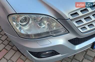 Позашляховик / Кросовер Mercedes-Benz M-Class 2008 в 