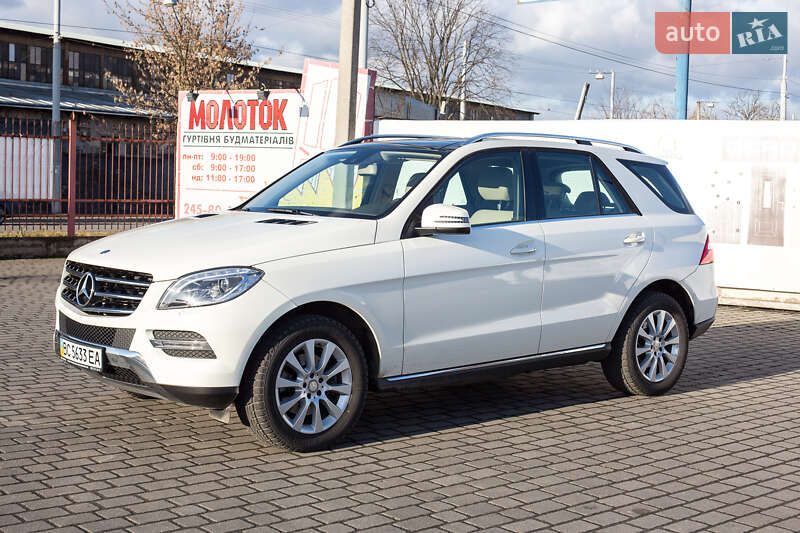 Позашляховик / Кросовер Mercedes-Benz M-Class 2013 в 