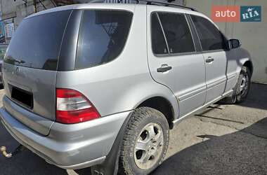 Позашляховик / Кросовер Mercedes-Benz M-Class 2003 в 