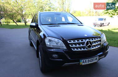 Mercedes-Benz M-Class 2010 Mercedes-Benz M-Class 2010