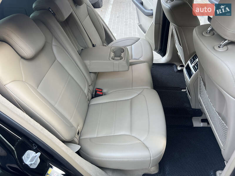 Внедорожник / Кроссовер Mercedes-Benz M-Class 2012 в Киеве