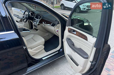 Внедорожник / Кроссовер Mercedes-Benz M-Class 2012 в 