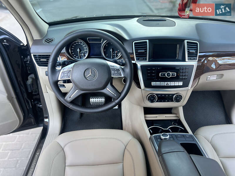 Внедорожник / Кроссовер Mercedes-Benz M-Class 2012 в Киеве