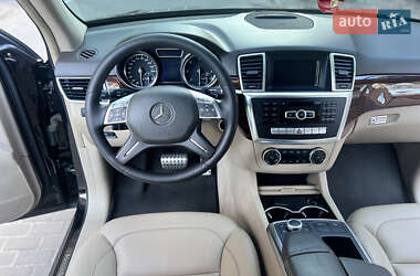 Внедорожник / Кроссовер Mercedes-Benz M-Class 2012 в 