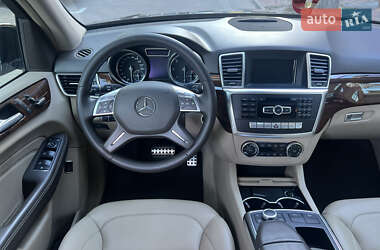 Внедорожник / Кроссовер Mercedes-Benz M-Class 2012 в 