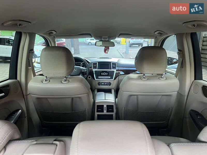 Внедорожник / Кроссовер Mercedes-Benz M-Class 2012 в Киеве