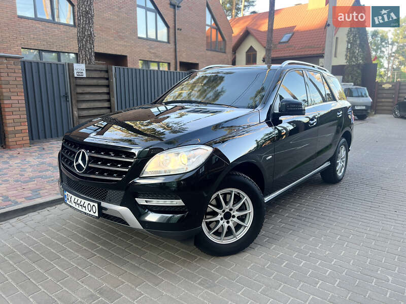 Внедорожник / Кроссовер Mercedes-Benz M-Class 2012 в Киеве