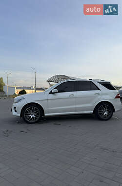 Внедорожник / Кроссовер Mercedes-Benz M-Class 2013 в 
