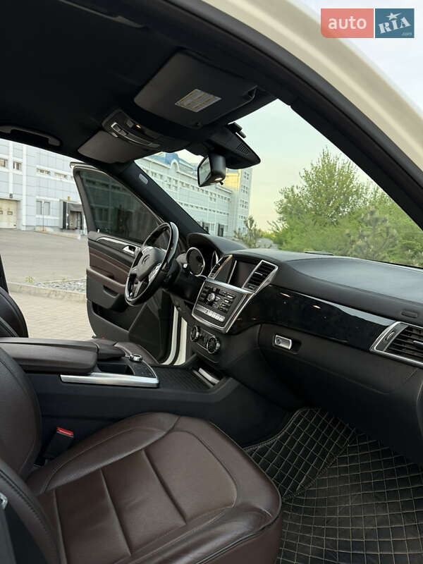 Внедорожник / Кроссовер Mercedes-Benz M-Class 2013 в Днепре