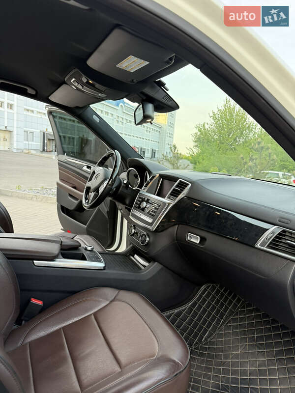 Внедорожник / Кроссовер Mercedes-Benz M-Class 2013 в Днепре