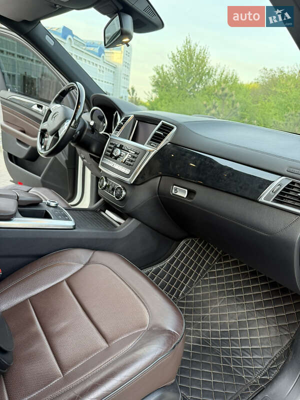 Внедорожник / Кроссовер Mercedes-Benz M-Class 2013 в Днепре