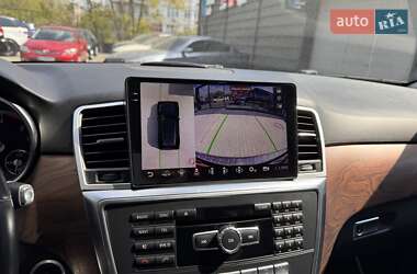 Позашляховик / Кросовер Mercedes-Benz M-Class 2013 в 