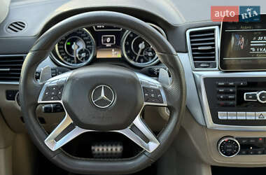 Внедорожник / Кроссовер Mercedes-Benz M-Class 2012 в 