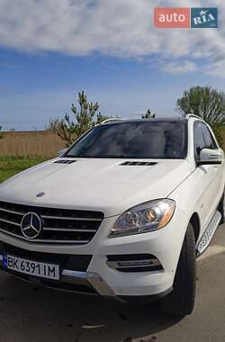 Внедорожник / Кроссовер Mercedes-Benz M-Class 2011 в 