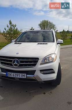Внедорожник / Кроссовер Mercedes-Benz M-Class 2011 в 