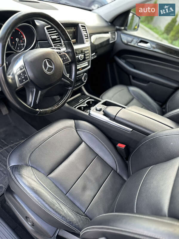 Внедорожник / Кроссовер Mercedes-Benz M-Class 2014 в Ровно