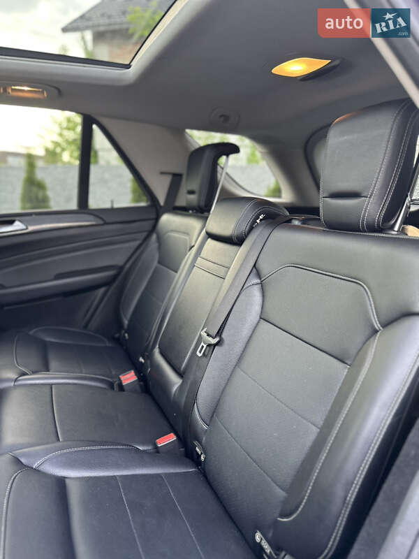 Внедорожник / Кроссовер Mercedes-Benz M-Class 2014 в Ровно