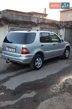 Внедорожник / Кроссовер Mercedes-Benz M-Class 2004 в Черновцах